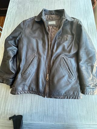 Cazadora de piel marrón