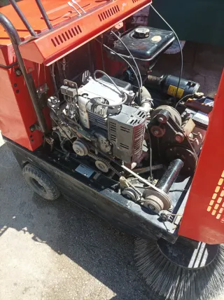 Barredora industrial motorizada