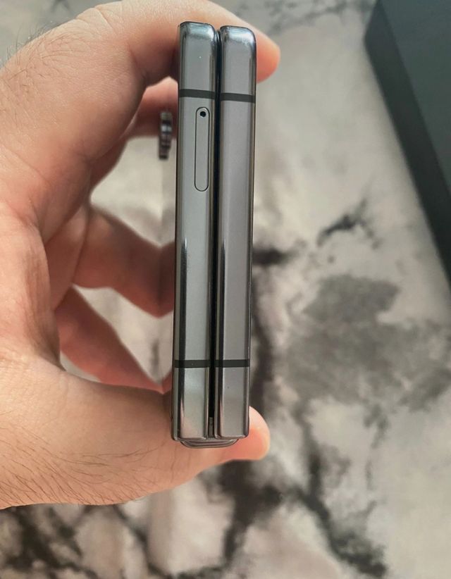 Samsung Galaxy Z Flip 5 5G Gris