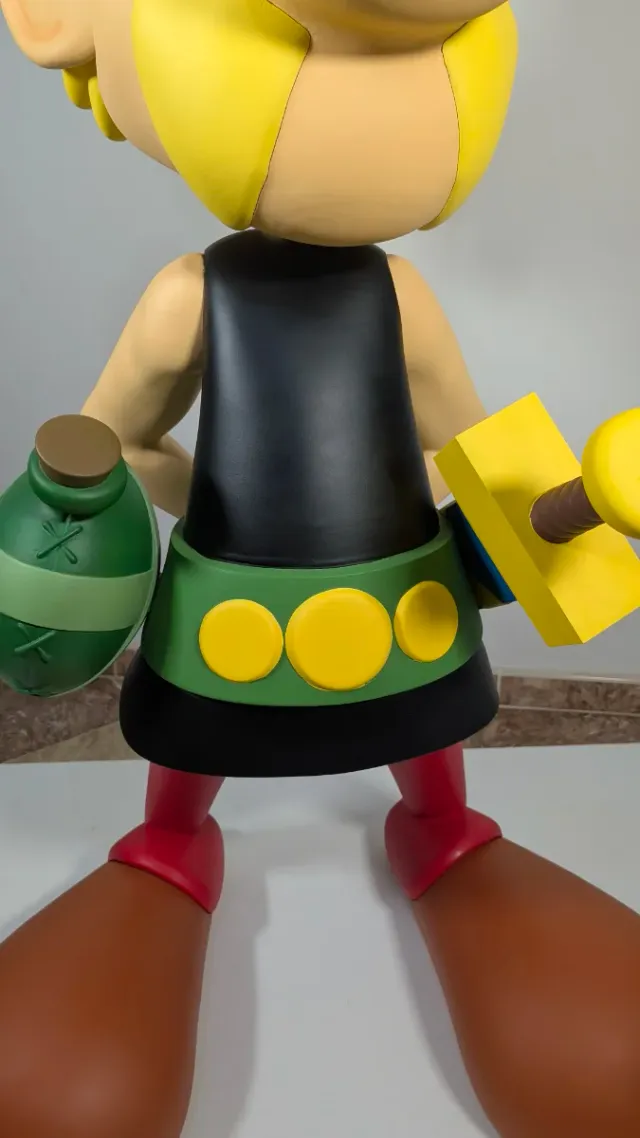 Comic- Astérix Tamaño Real