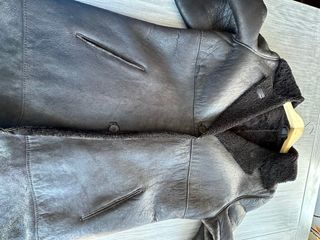 Abrigo de piel negro