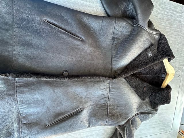 Abrigo de piel negro