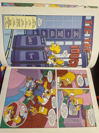 Tic Tac Ouch! (Súper Simpson 8) (Spanish Edition)