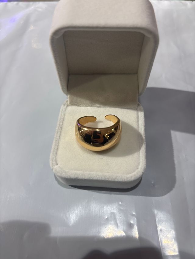 Anillo Dorado Ajustable