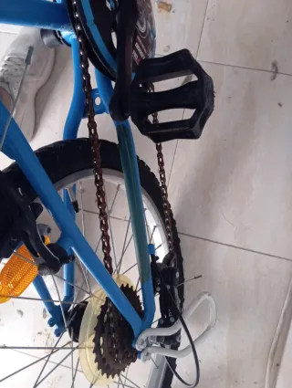 Bicicleta BMX azul Btwin