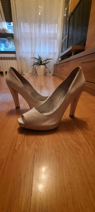 Zapatos de Novia Pura López Beige