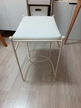 Panca in ferro battuto beige