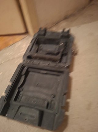 Caja y suporte dewalt usado.