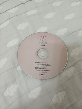 CD Hola a Todo el Mundo - Away