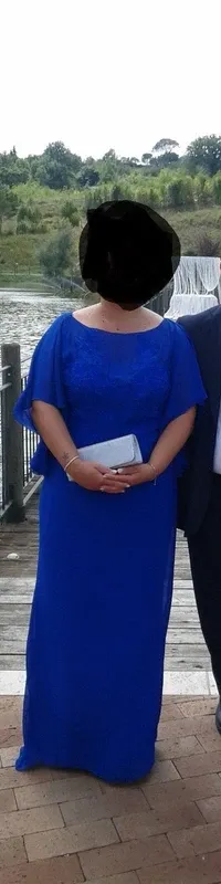 Abito da cerimonia blu con pizzo