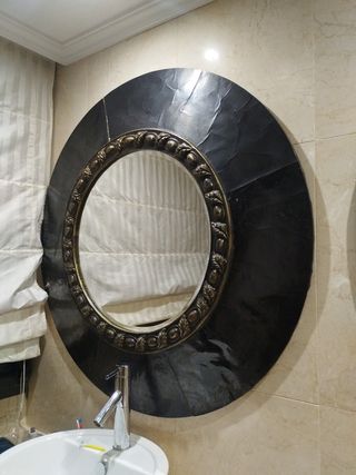 Espejos Negros y Dorados