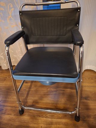 Silla de baño orinal para uso geriatrico