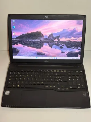 Fujitsu Lifebook i7 Portátil Negro