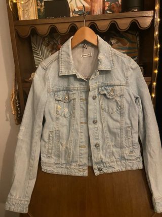 Chaqueta tejana Stradivarius azul claro