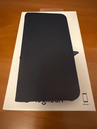 Funda iPhone 7 Logitech Hinge Tarjetero