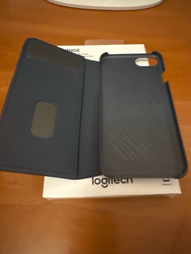 Funda iPhone 7 Logitech Hinge Tarjetero