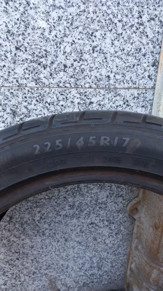 Neumático Dunlop 225/45 R17
1 solo no tengo más 