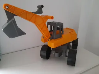 Excavadora correpasillos 50cm grúa pala