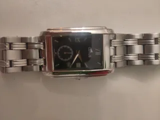 Reloj Lotus Negro y Plateado