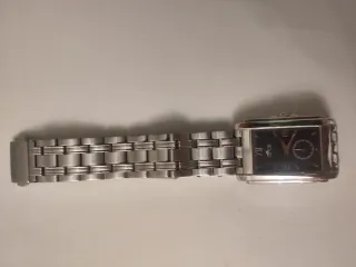 Reloj Lotus Negro y Plateado