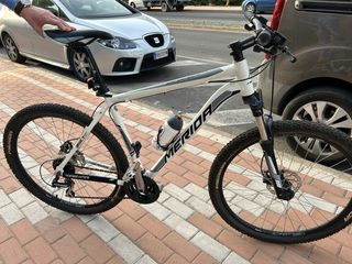 Bicicleta Mérida Big Seven 20 como nueva. Sin uso 
