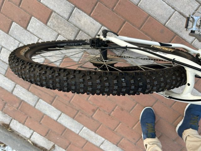 Bicicleta Mérida Big Seven 20 como nueva. Sin uso