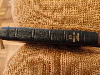 Libro religioso antiguo 