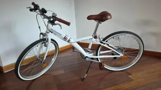 Bicicleta B'TWIN Blanca