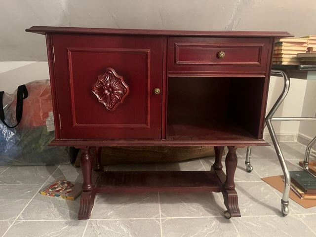 Mueble vintage madera rojo