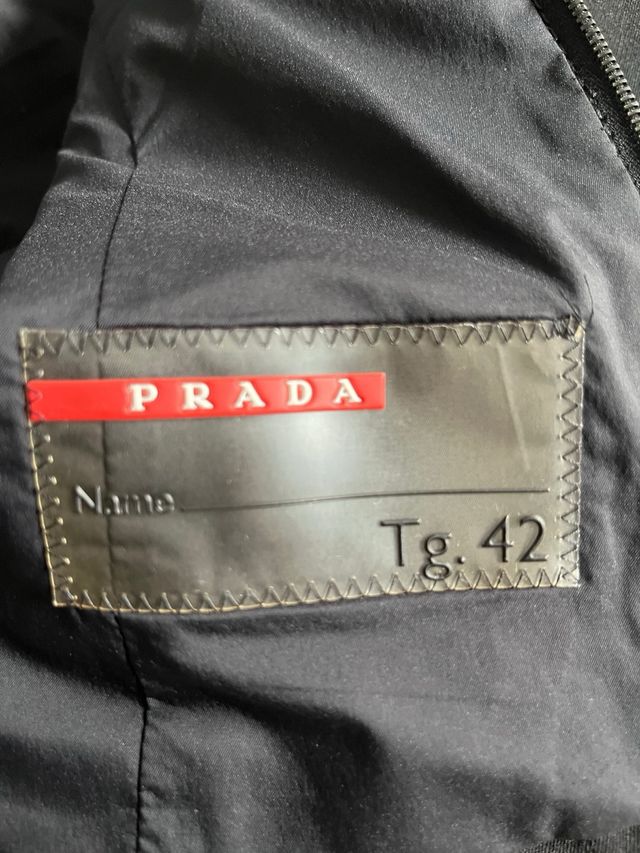 Chaqueta Prada corta negra