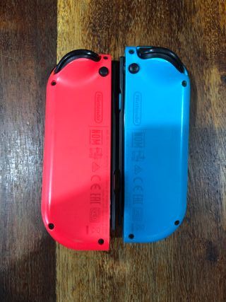 2 coppie Joy-Con switch originali leggere 