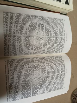Biblia Sagrada y La Biblia Latinoamericana