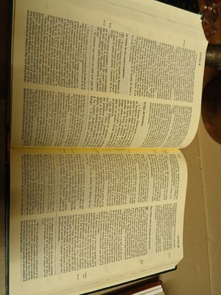Biblia Sagrada y La Biblia Latinoamericana