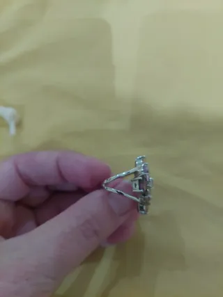 Anillo plata 925 y piedras.