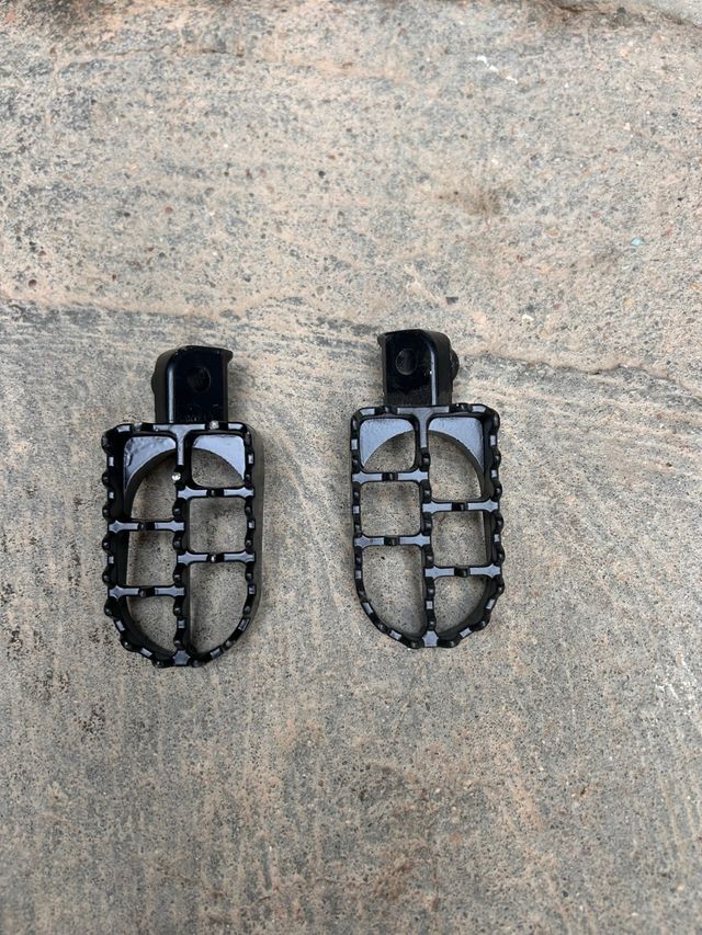 Reposapiés para Moto