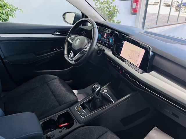 Volkswagen Golf 8 2.0 TDI 115 CV