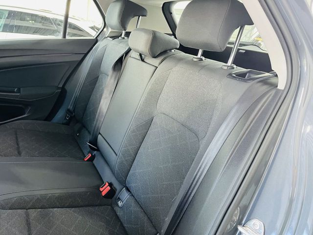 Volkswagen Golf 8 2.0 TDI 115 CV