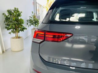Volkswagen Golf 8 2.0 TDI 115 CV 