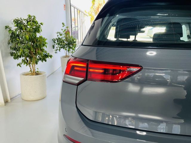 Volkswagen Golf 8 2.0 TDI 115 CV