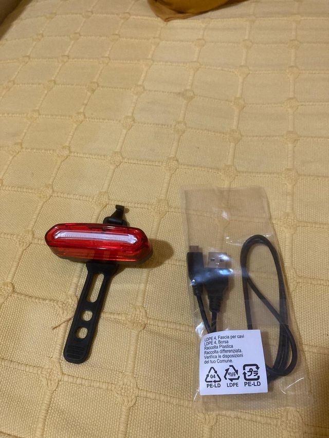 Luz trasera LED para bicicleta