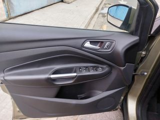 Ford Kuga 2.0 Tdci 163 cv 4x4 Titanium