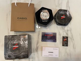 Reloj Casio G-Shock Metálico Plata/Blanco