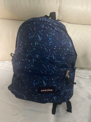 Mochila Eastpak floral azul