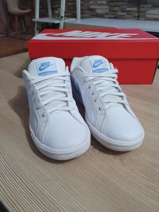 Nike Court Royale2  -T38.5