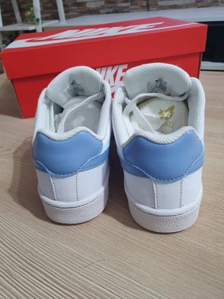 Nike Court Royale2  -T38.5