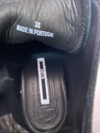 Zapatillas McQ  Talla 37 Negras con Tachuelas