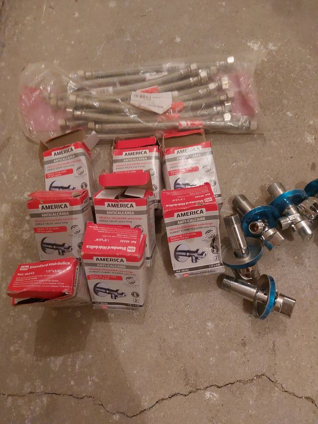 22 Válvulas Escuadra Extra Larga + 10 Latiguillos