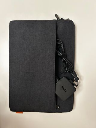 MSI Modern 15 A11MU-60XES Portátil Fino Elegante