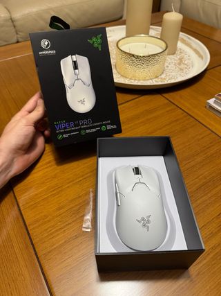 Razer Viper V2 PRO Ratón Inalámbrico Blanco
