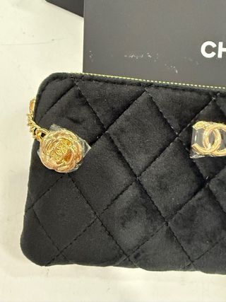 Borsa da toilette Chanel nera e dorata